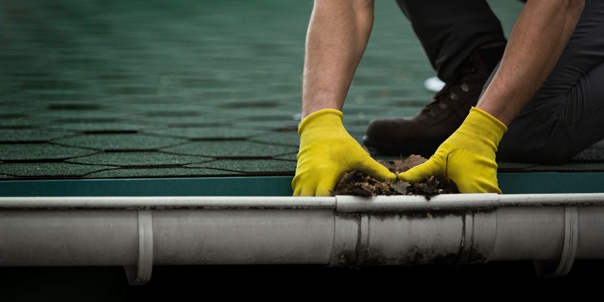 how long does gutter cleaning take